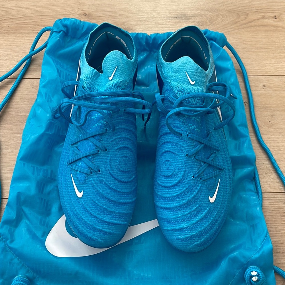 Nike Phantom Gx 2 Elite Pro Soccer Cleats